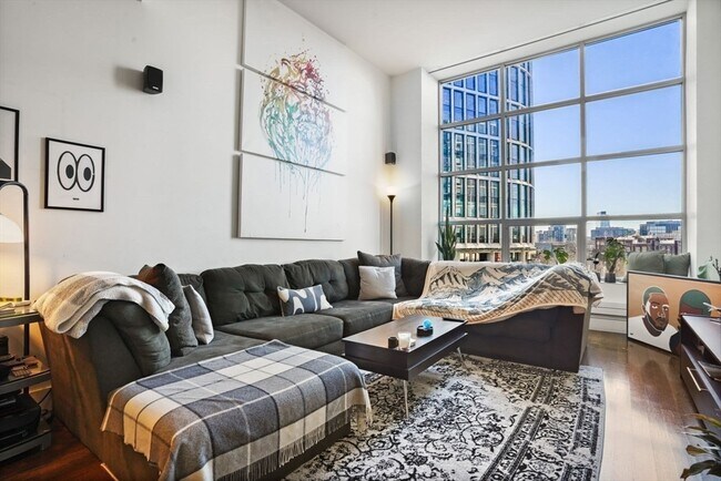 Photo - 360 Newbury St Unit 502