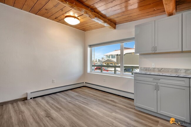 Photo - 408 E Manor Ave