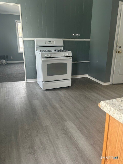 Photo - 20 Lounsbury Ave