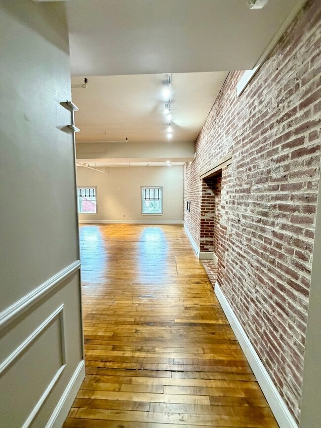 Photo - 231 N Shippen St Unit 325