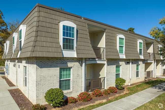 Building Photo - Courtyard Commons