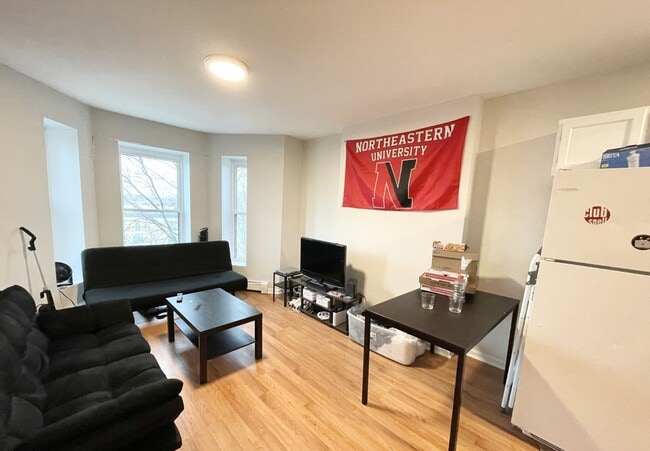 Photo - 90 Hammond St