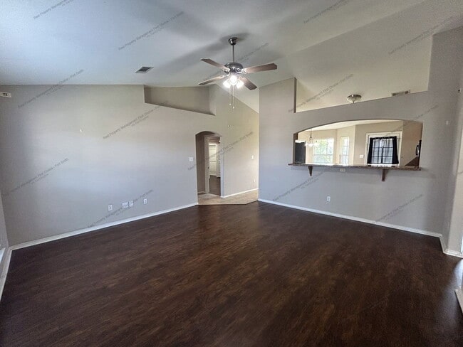 Photo - 304 Bordeaux Cir
