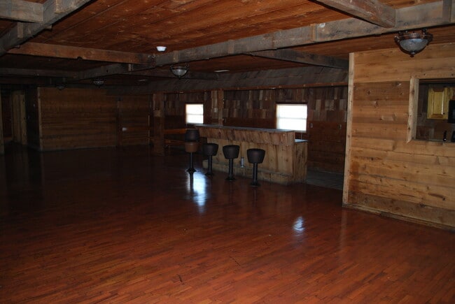 Building Photo - Cedar Shake Unit 1