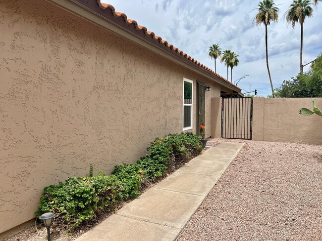 Photo - 1034 W Redondo Dr