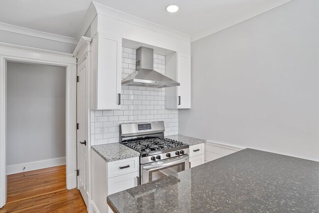 Photo - 30 Fairmont Pl