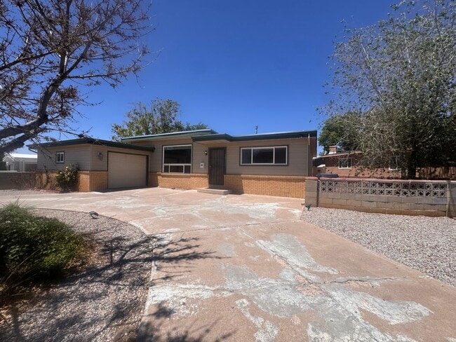 Photo - Beautiful 3 bedroom 2 bath.