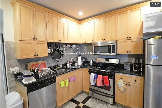 Photo - 69 Babcock St Unit 6