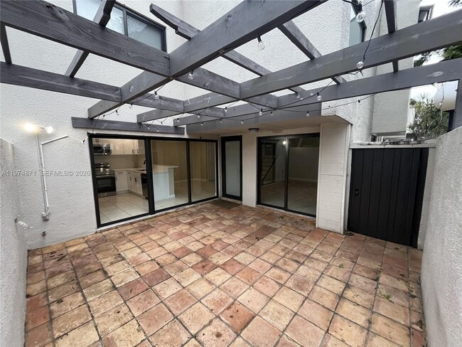 Photo - 4702 SW 67th Ave