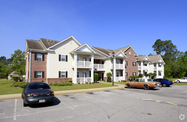 The Pines at Willowbrook - The Pines at Willowbrook Apartments