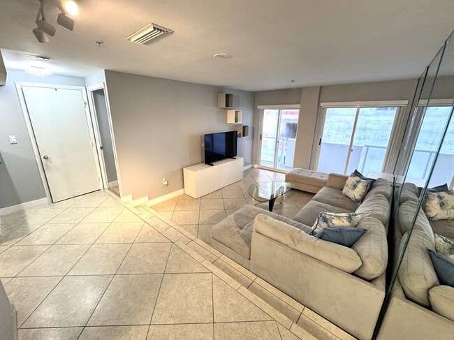 Photo - 9195 Collins Ave