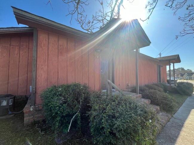 Photo - 1619 Victory St Unit A