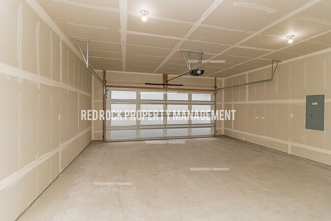 Photo - 710 S Crescent Ln