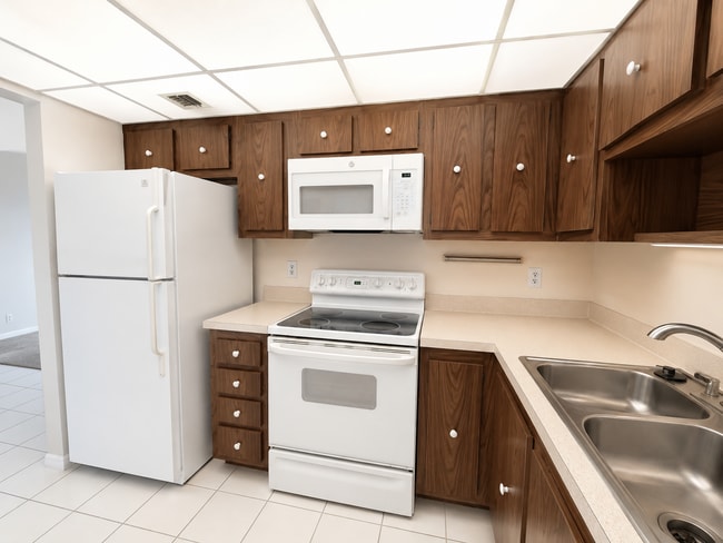Photo - "Experience Luxury Living: Spacious 2-Bed, 2-Bath Condo in North Palm Beach!" Unidad APT 217