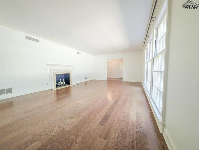 Photo - 2101 Berkeley Dr