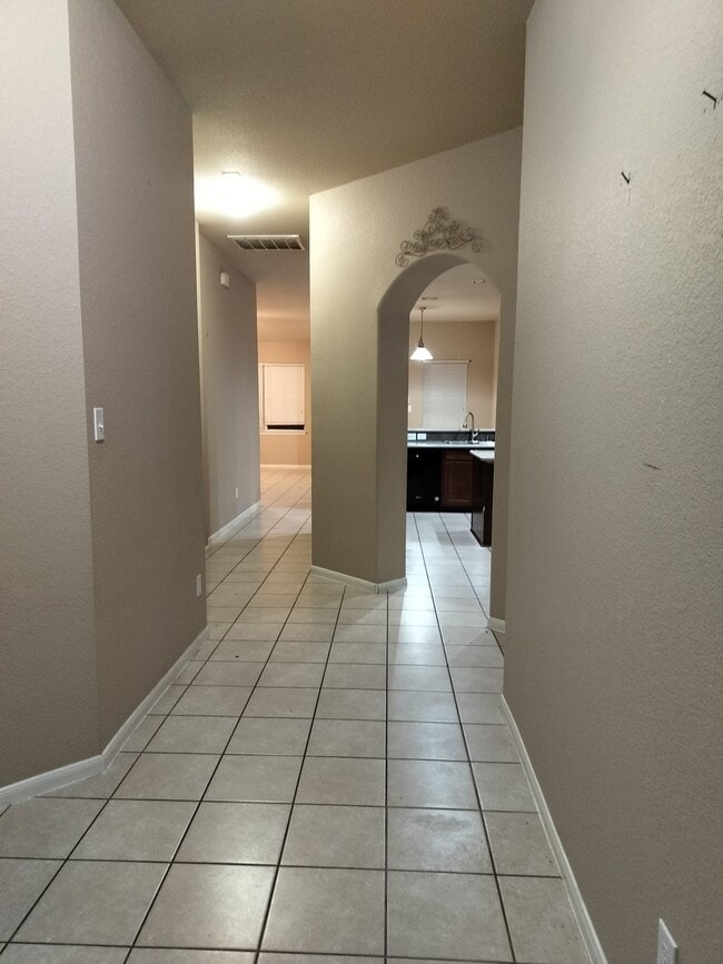 Photo - 6027 Schaumburg Dr