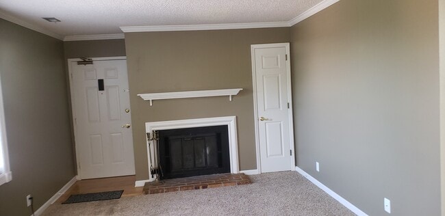 Living Room - 760 Fox Ridge Dr Unit 760