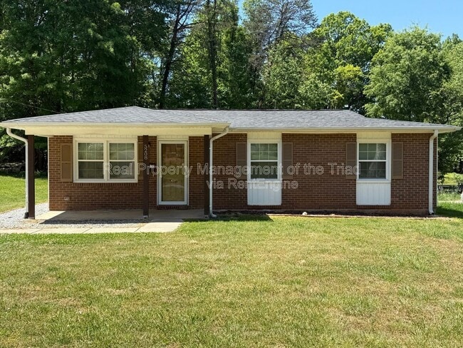 Building Photo - 5208 Larkspur Dr