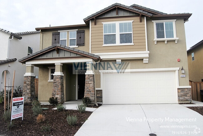 Building Photo - 4331 Gentry Wy Rental