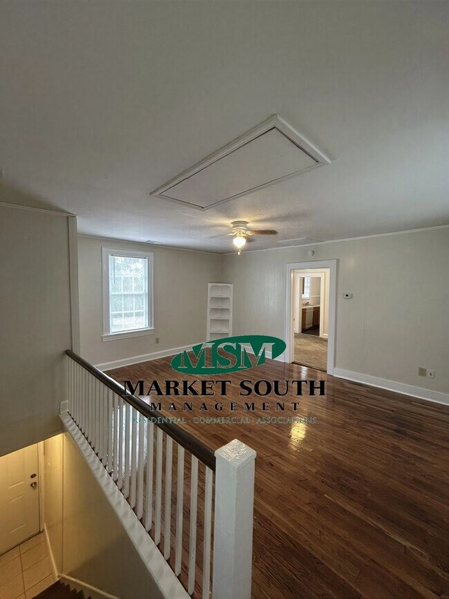 Photo - MIDTOWN APARTMENT