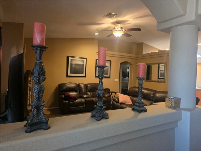 Photo - 2121 Desert Lakes Dr