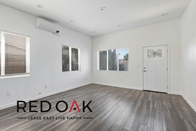 Photo - Amazing Two Bedroom Walk-Up with Spacious ... Unidad 6742.5