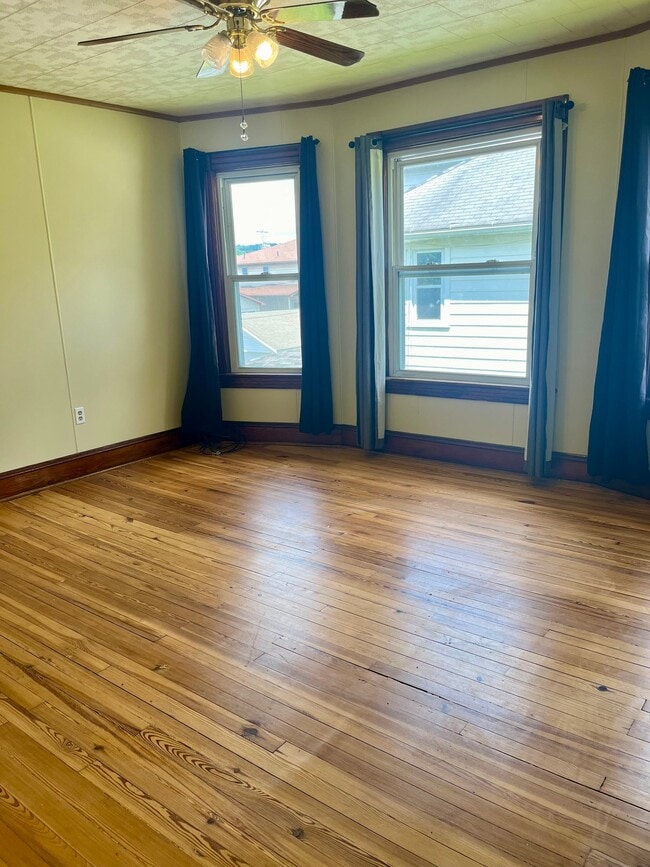 Photo - 625-627 Pleasant Ave Unit 625 FL2