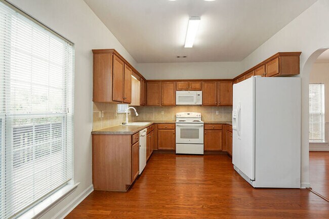 Photo - 164 Village Ln