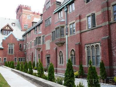 Photo - 306 Chateau Rive Apartment Unit 306