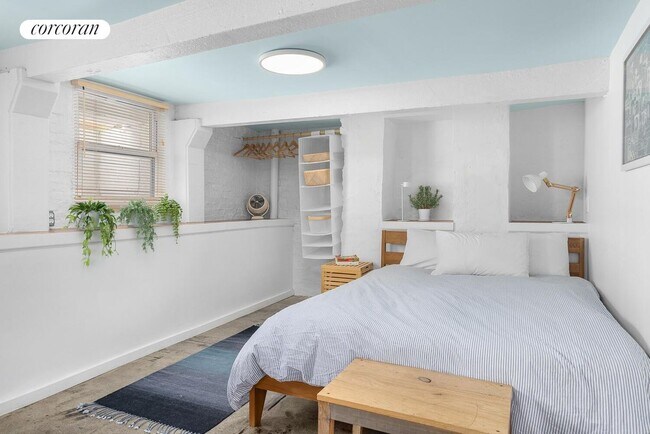 Photo - 589 Union Ave