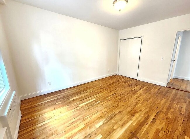 Photo - 1725 Edison Ave