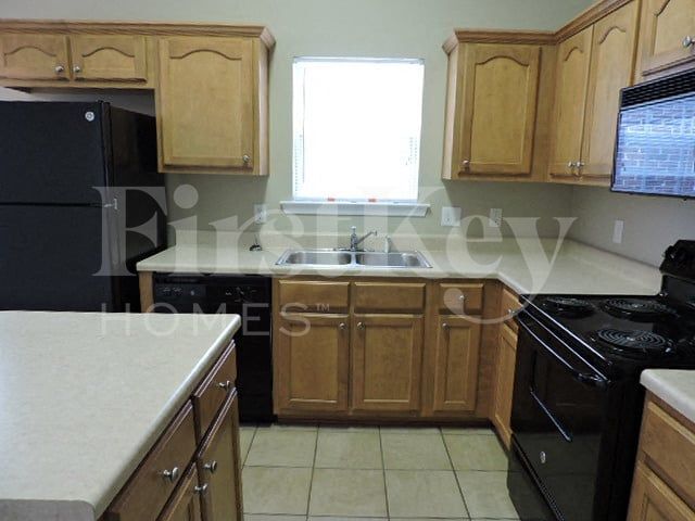 Photo - 1177 Travers Ln