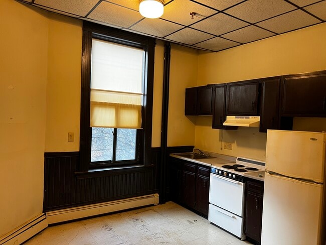 Building Photo - 153 Main St Unit 9