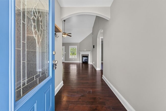 Photo - Pet Friendly Three Bedroom!