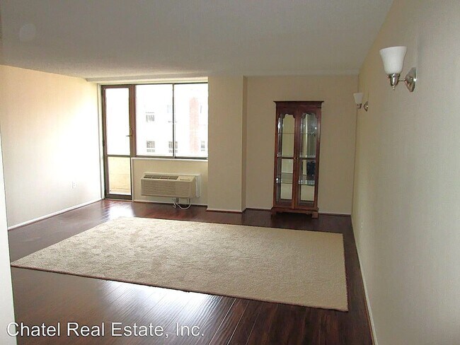 Photo - Dupont's Pulchritudinous Palladium 1 bedroom Condo w/ Balcony & Pool. All utilities included.