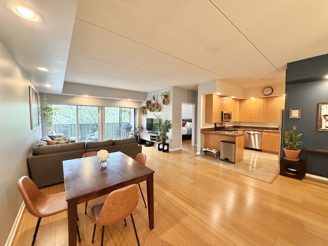 Photo - 4625 W Lawrence Ave