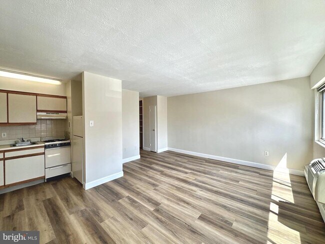 Photo - 2101 Chestnut St Unit 809