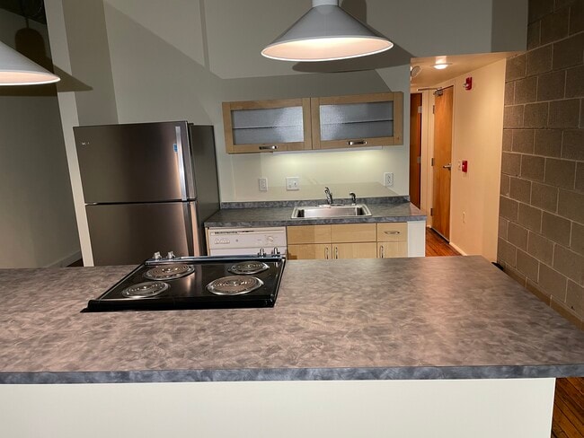Kitchen Island - 905 Liberty Ave Unit 3A