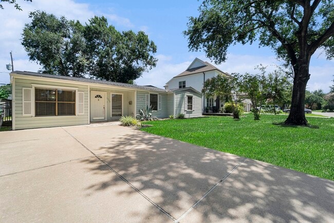 Building Photo - 1720 Libbey Dr Rental