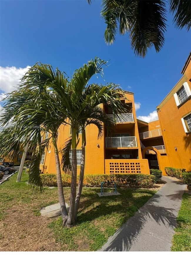 Building Photo - 9731 Fontainebleau Blvd Unit F210