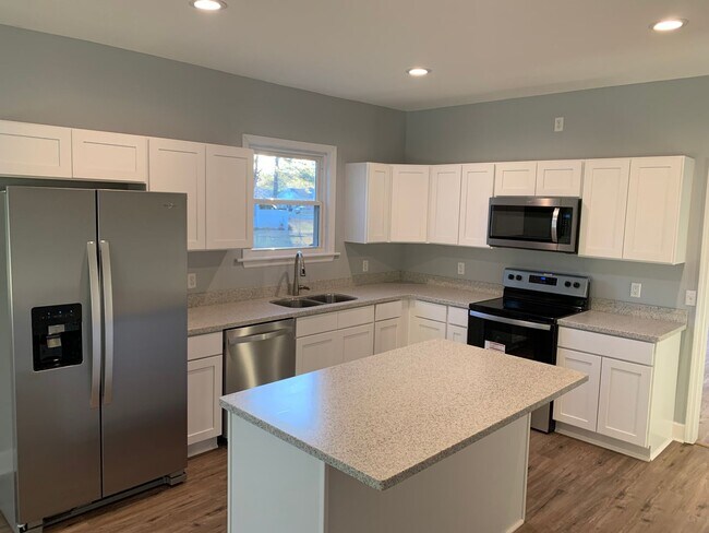 Photo - 3 Bedroom 2.5 Bath with nice open yard!