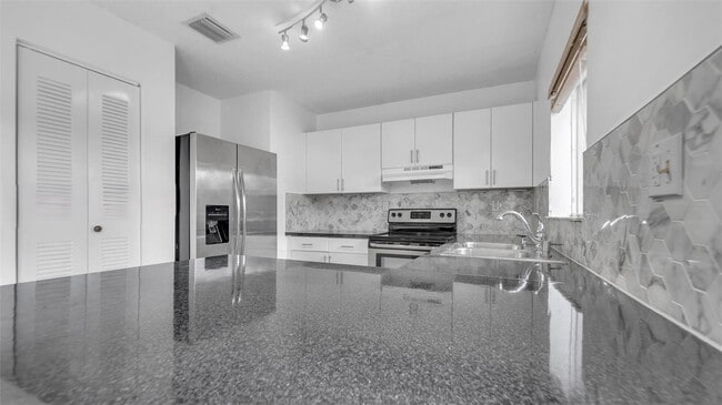 Photo - 18713 NW 84th Psge