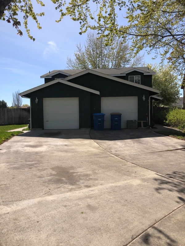 Photo - 550 NE Negus Loop