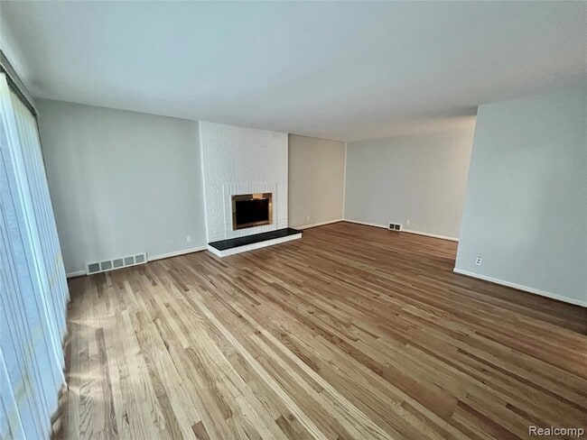 Photo - 6901 Woodbank Dr