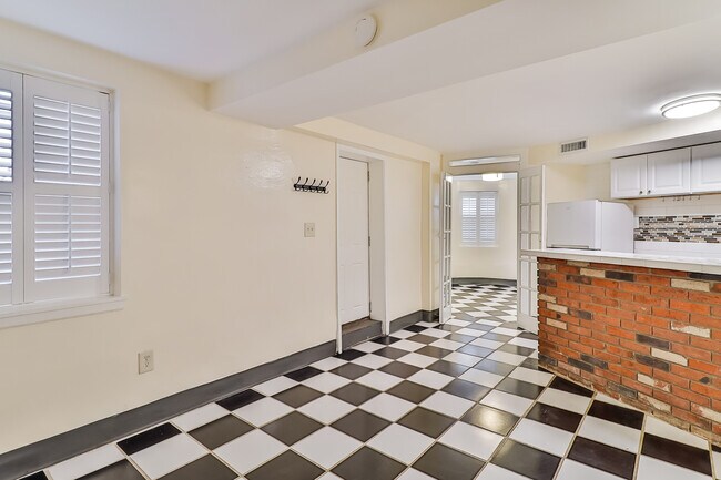 Photo - 821 North Carolina Ave SE