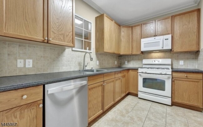 Photo - 143 Conover Terrace Unit 143