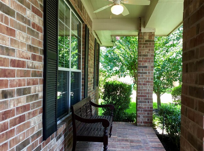 14 Heron Hollow Ct