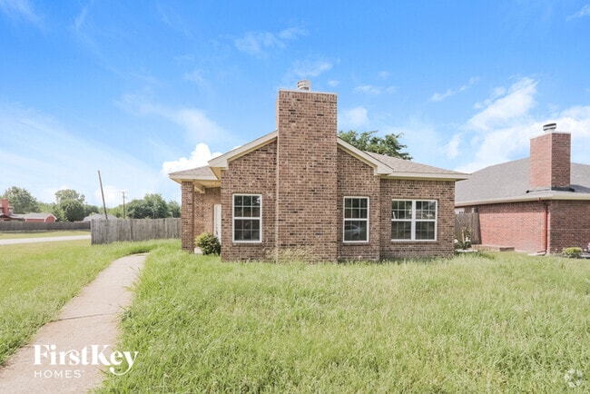 Building Photo - 1633 Mockingbird Ln Rental