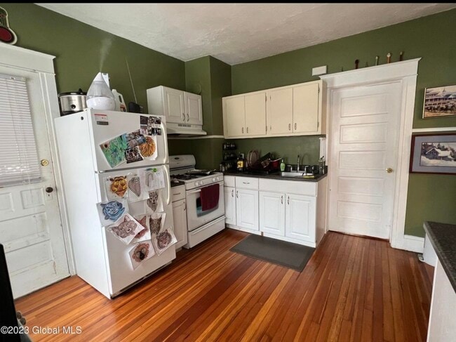 Photo - 68 W Notre Dame St Unidad #B