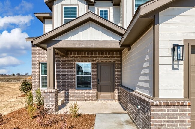 Photo - AVAILABLE NOW! CUL-DE-SAC TRIPLEX LOT LOCATED ON 1-ACRE IN MIDLOTHIAN, TX!